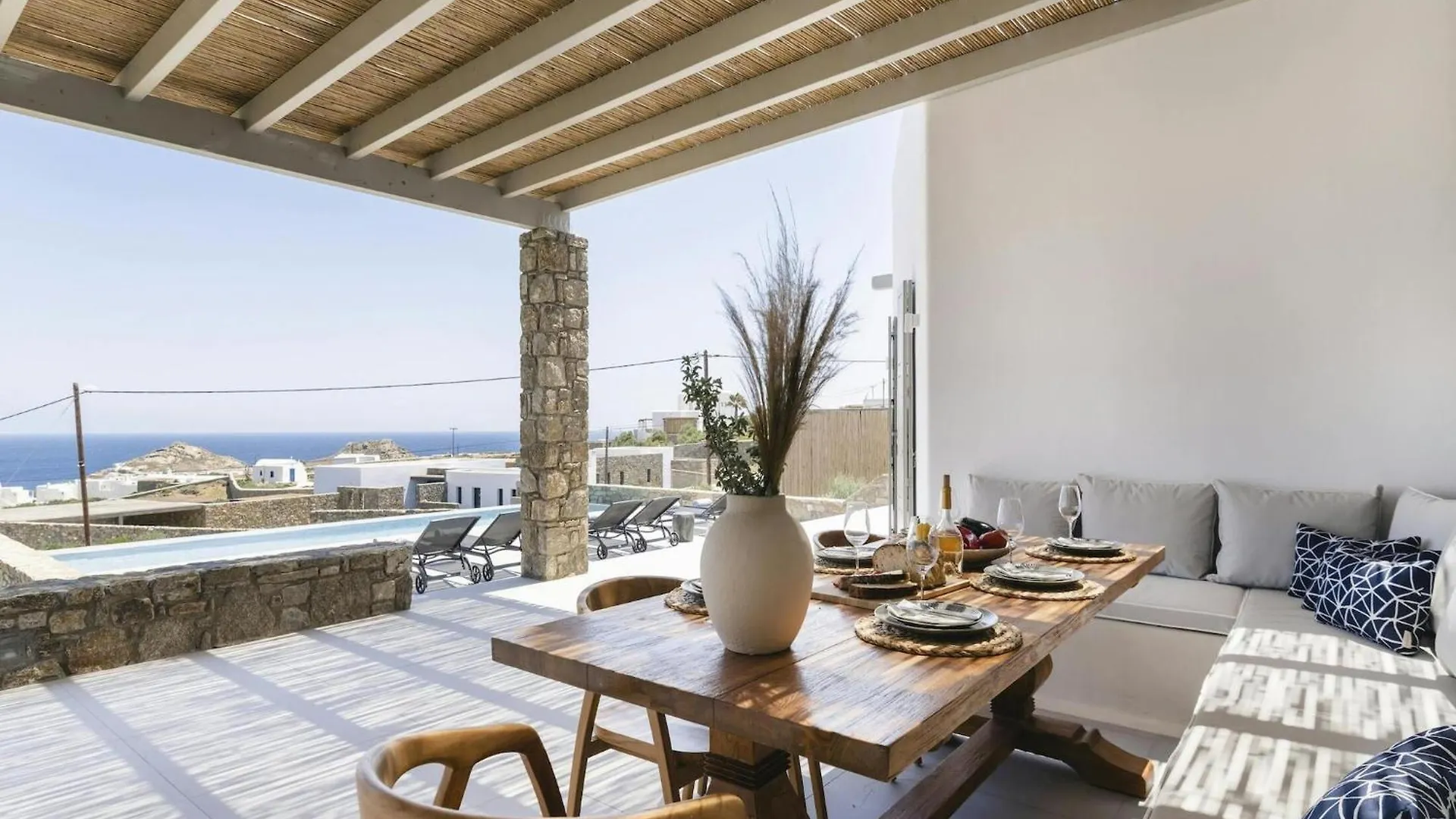 Pristine Villa With Swimming Pool 칼라파티스